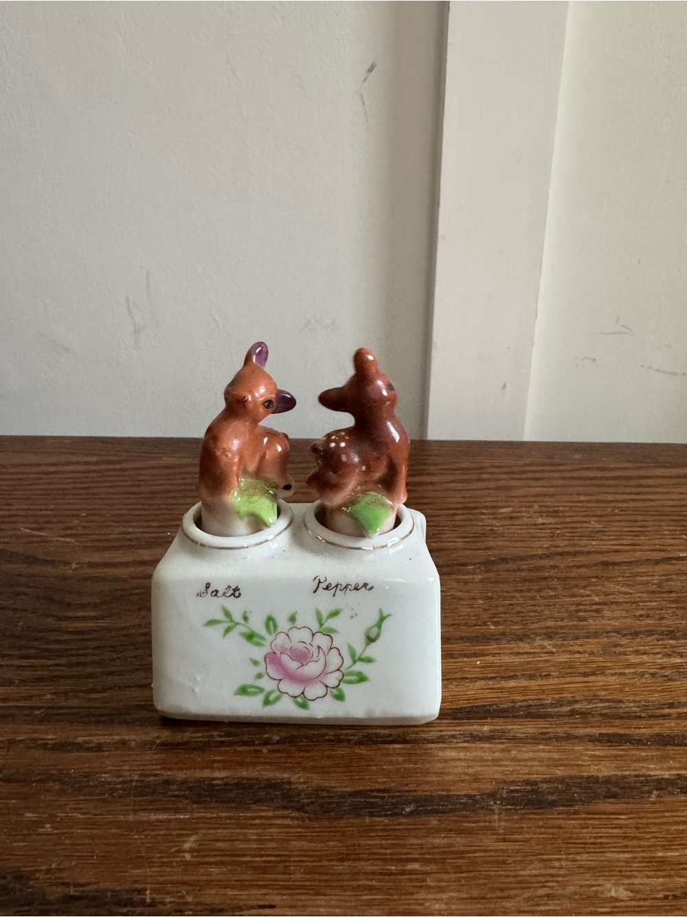 Vintage “wobblers” Ceramic Brown deer Salt and Pepper Shakers with Floral Base